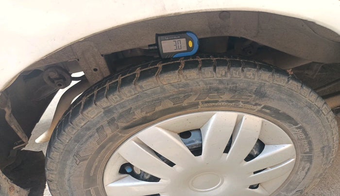 2018 Maruti Alto 800 VXI, Petrol, Manual, 61,733 km, tyre