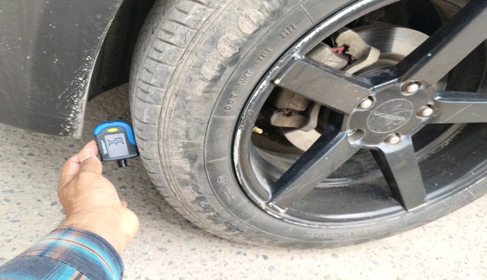 2017 Maruti S Cross DELTA 1.3, Diesel, Manual, 1,20,389 km, tyre