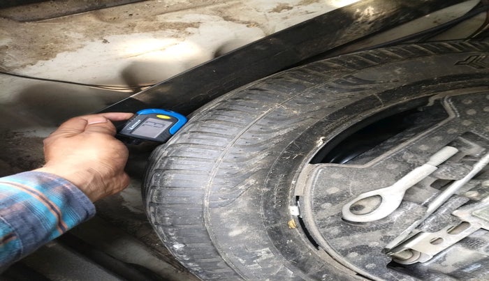 2017 Maruti S Cross DELTA 1.3, Diesel, Manual, 1,20,389 km, tyre