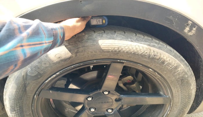 2017 Maruti S Cross DELTA 1.3, Diesel, Manual, 1,20,389 km, tyre