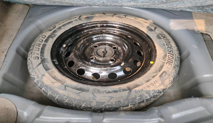 2017 Ford Figo Aspire TITANIUM1.5 DIESEL, Diesel, Manual, 1,12,542 km, tyre