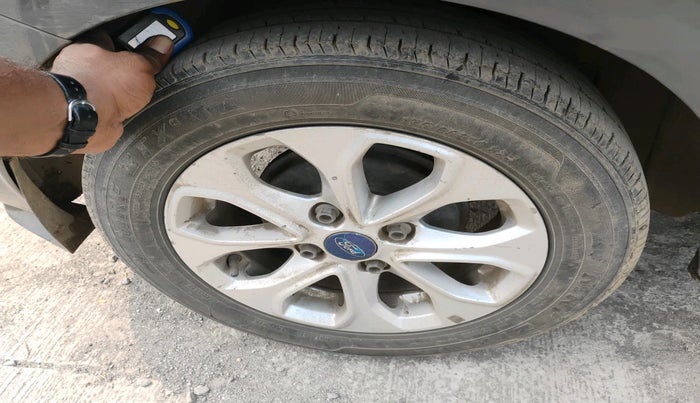 2017 Ford Figo Aspire TITANIUM1.5 DIESEL, Diesel, Manual, 1,12,542 km, tyre