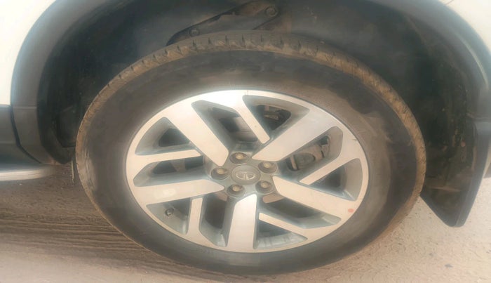 2021 Tata Safari XZA PLUS 6S, Diesel, Automatic, 67,559 km, tyre