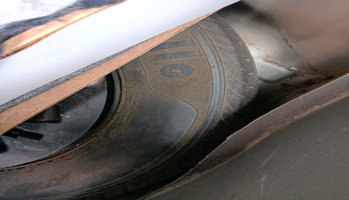 2012 Hyundai i10 SPORTZ 1.2, Petrol, Manual, 1,07,426 km, tyre