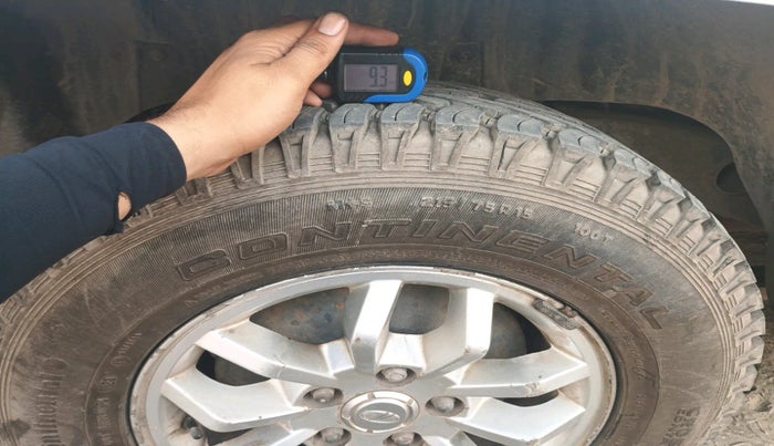 2016 Mahindra TUV300 T8, Diesel, Manual, 1,86,571 km, tyre