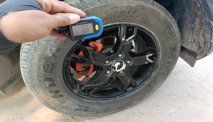 2017 Mahindra Scorpio S10 1.99 INTELLI-HYBRID, Diesel, Manual, 1,76,000 km, tyre