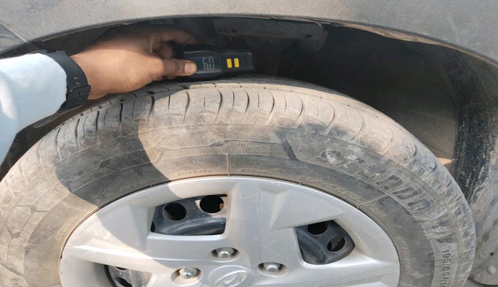 2019 Hyundai VENUE S 1.2, Petrol, Manual, 88,128 km, tyre