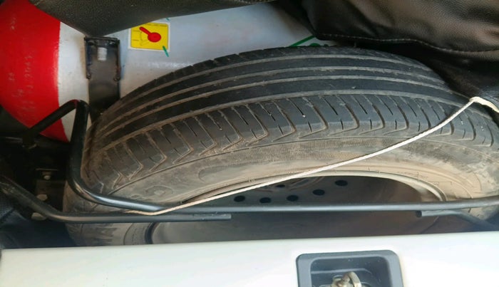 2021 Maruti New Wagon-R LXI CNG (O) 1.0, Petrol, Manual, 1,01,503 km, tyre