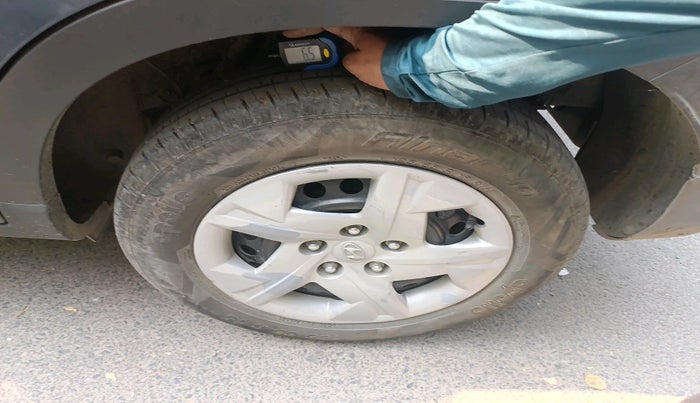 2022 Hyundai VENUE S 1.2, Petrol, Manual, 44,496 km, tyre