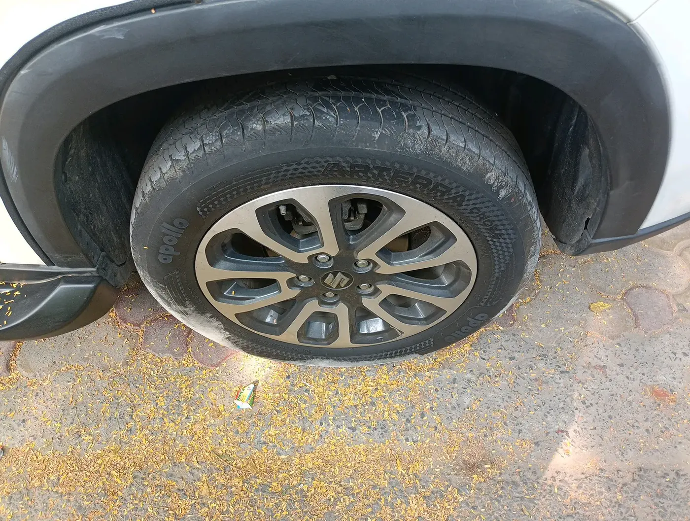 2024 Maruti Grand Vitara ZETA SMART HYBRID, Petrol, Manual, 54,000 km, tyre