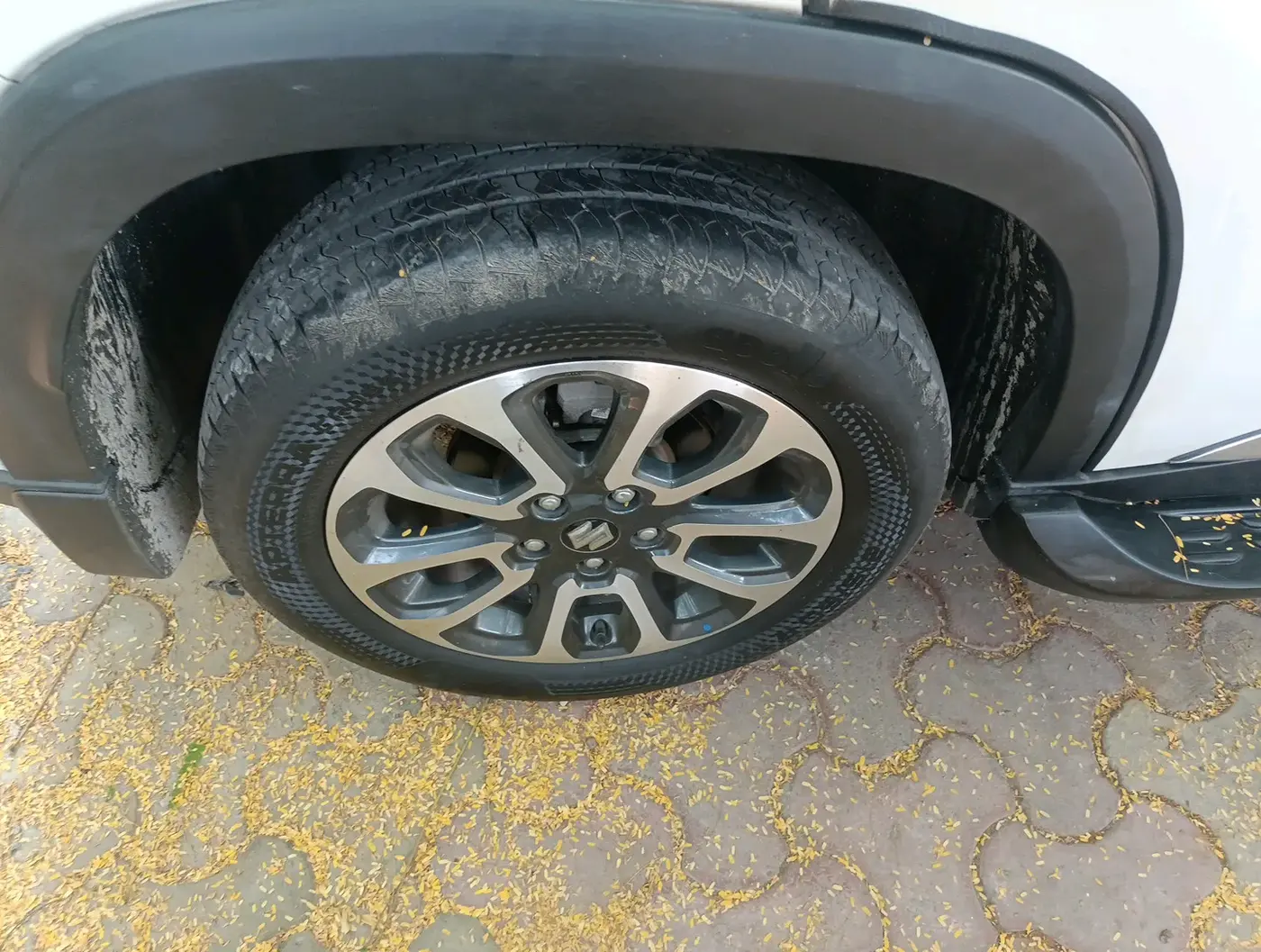 2024 Maruti Grand Vitara ZETA SMART HYBRID, Petrol, Manual, 54,000 km, tyre
