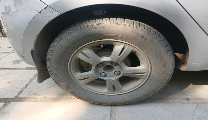 2011 Hyundai i20 SPORTZ 1.2, Petrol, Manual, 1,57,626 km, tyre