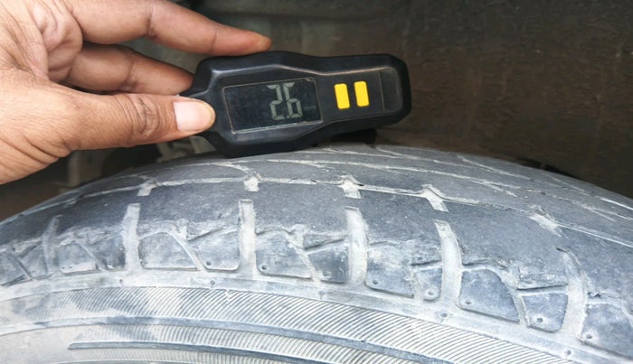 2011 Maruti Wagon R 1.0 LXI, Petrol, Manual, 69,177 km, tyre