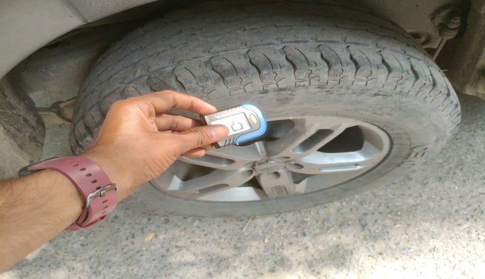 2021 Mahindra Thar LX D AT 4WD HT, Diesel, Automatic, 68,458 km, tyre