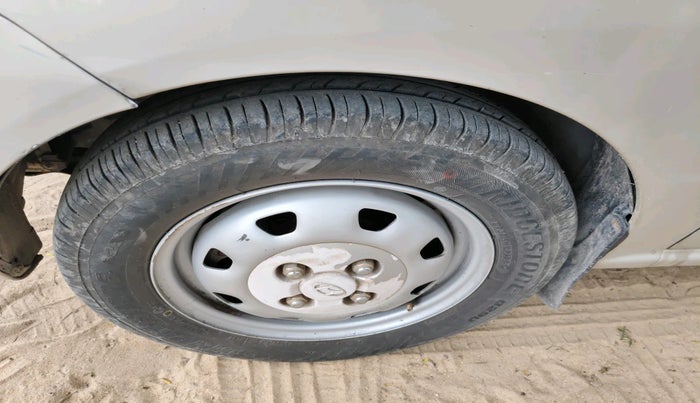 2011 Hyundai Santro Xing GLS, Petrol, Manual, 88,291 km, tyre