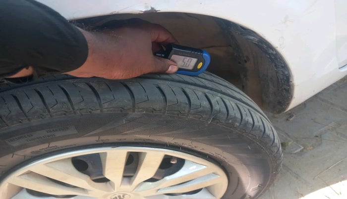 2016 Maruti Swift Dzire VDI, Diesel, Manual, 1,05,676 km, tyre