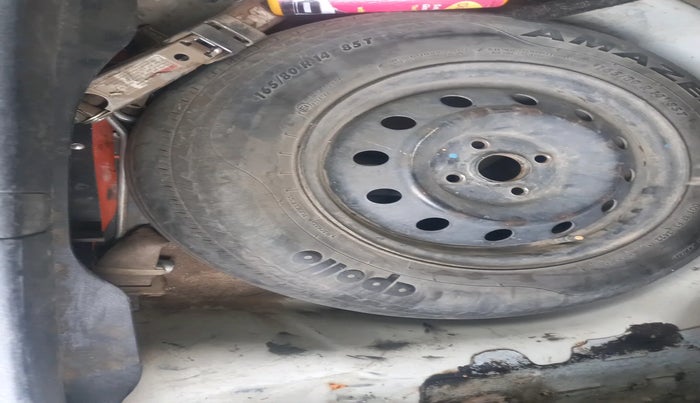 2016 Maruti Swift Dzire VDI, Diesel, Manual, 1,05,676 km, tyre