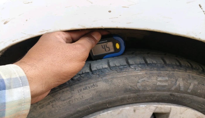 2014 Hyundai Xcent S 1.2, Petrol, Manual, 81,100 km, tyre