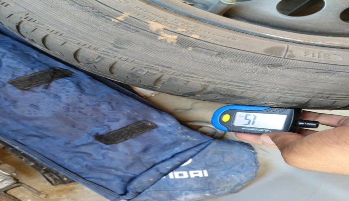 2014 Hyundai Xcent S 1.2, Petrol, Manual, 81,100 km, tyre