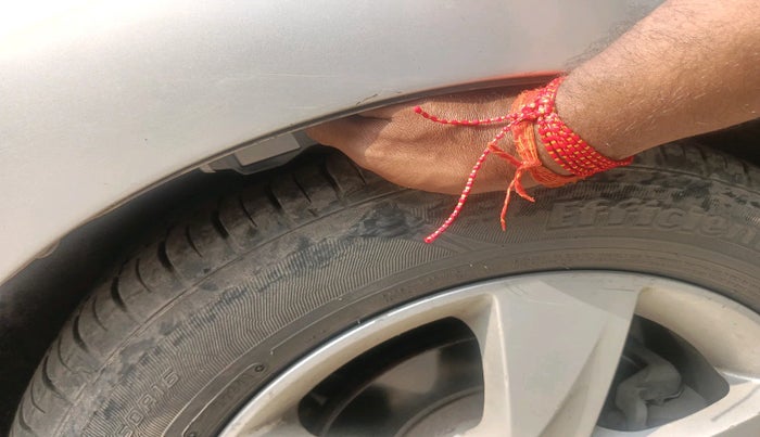 2012 Hyundai New Elantra 1.6 SX MT DIESEL, Diesel, Manual, 1,44,467 km, tyre