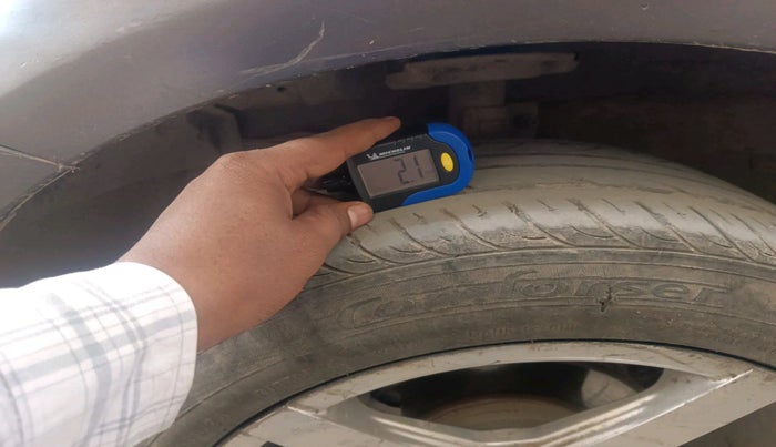 2016 Maruti Swift ZXI, Petrol, Manual, 1,36,522 km, tyre