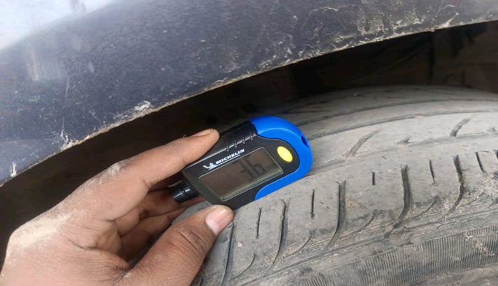 2016 Maruti Swift ZXI, Petrol, Manual, 1,36,522 km, tyre