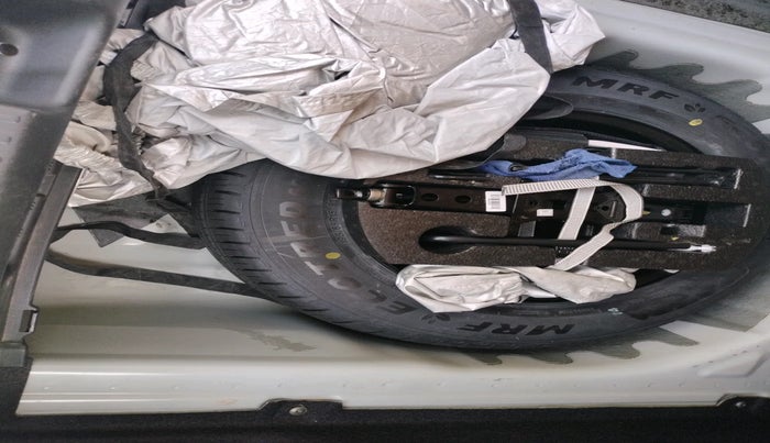 2023 Volkswagen VIRTUS TOPLINE TSI 1.0 AT, Petrol, Automatic, 82,188 km, tyre