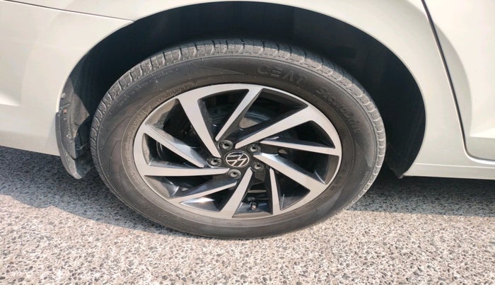 2023 Volkswagen VIRTUS TOPLINE TSI 1.0 AT, Petrol, Automatic, 82,188 km, tyre