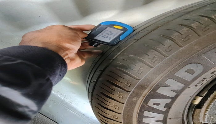 2017 Maruti Vitara Brezza ZDI PLUS, Diesel, Manual, 1,38,776 km, tyre