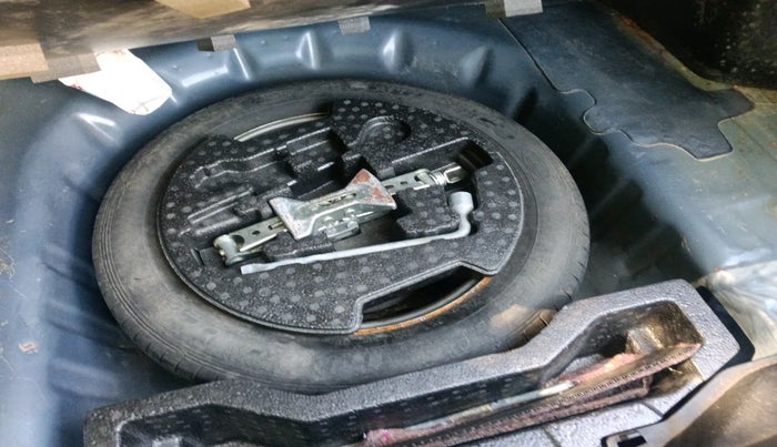 2018 Maruti Ciaz SIGMA 1.5 SHVS MT  PETROL, Petrol, Manual, 94,706 km, tyre