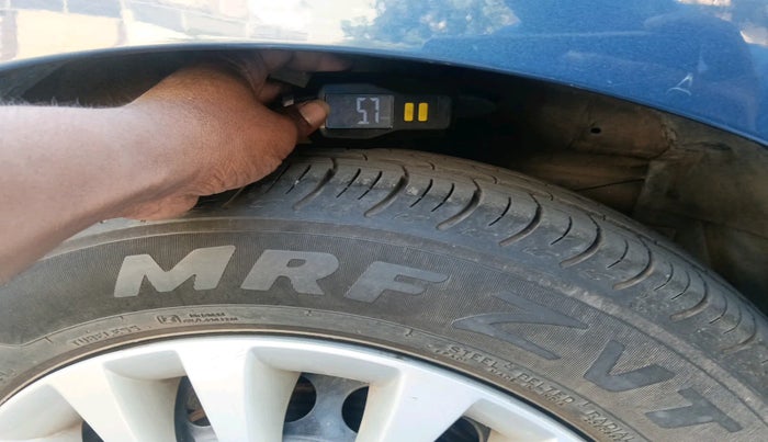 2018 Maruti Ciaz SIGMA 1.5 SHVS MT  PETROL, Petrol, Manual, 94,706 km, tyre