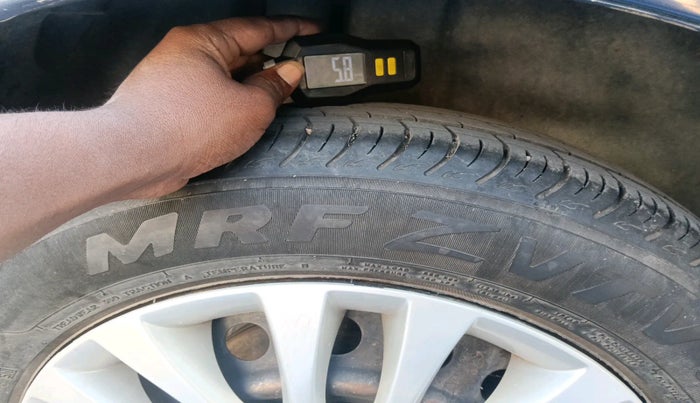 2018 Maruti Ciaz SIGMA 1.5 SHVS MT  PETROL, Petrol, Manual, 94,706 km, tyre