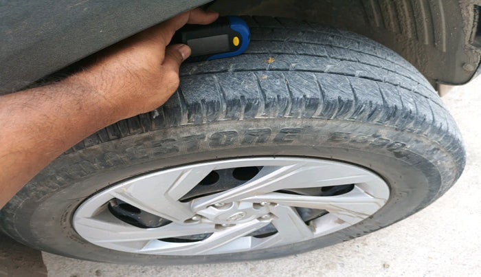 2022 Hyundai Creta EX 1.5 PETROL, Petrol, Manual, 1,12,288 km, tyre