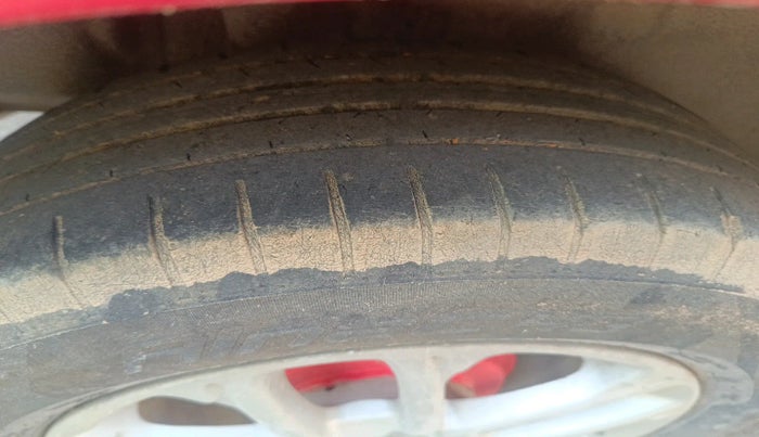 2018 Maruti Swift ZXI, Petrol, Manual, 74,596 km, tyre