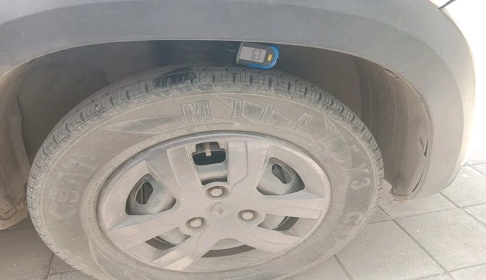 2017 Renault Kwid RXT 1.0 AMT (O), Petrol, Automatic, 96,672 km, tyre