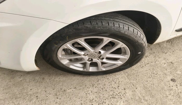 2021 Maruti Swift ZXI, Petrol, Manual, 46,613 km, tyre