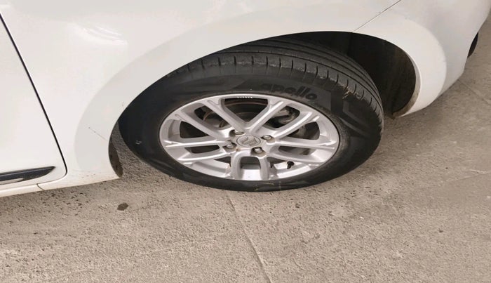 2021 Maruti Swift ZXI, Petrol, Manual, 46,613 km, tyre