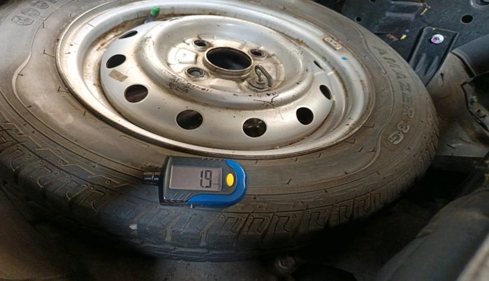 2012 Maruti Wagon R 1.0 LXI CNG, Petrol, Manual, 1,37,244 km, tyre