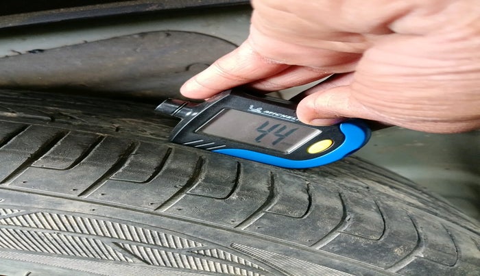 2017 Hyundai Creta SX PLUS AT 1.6 DIESEL, Diesel, Automatic, 1,06,000 km, tyre