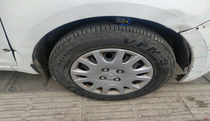 2010 Hyundai i20 MAGNA (O) 1.2, Petrol, Manual, 1,01,876 km, tyre