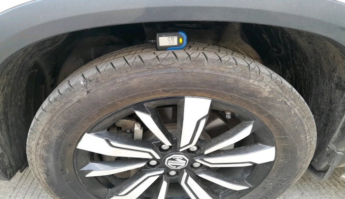 2019 MG HECTOR SHARP HYBRID 1.5 PETROL, Petrol, Manual, 83,851 km, tyre