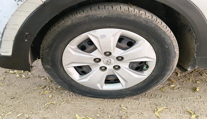 2017 Hyundai Creta E PLUS 1.4 DIESEL, Diesel, Manual, 1,73,982 km, tyre