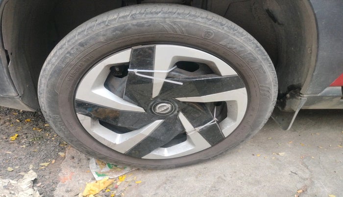 2021 Nissan MAGNITE XL, Petrol, Manual, 42,451 km, tyre