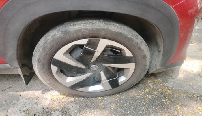 2021 Nissan MAGNITE XL, Petrol, Manual, 42,451 km, tyre