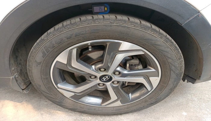 2019 Hyundai Creta SX AT 1.6 PETROL, Petrol, Automatic, 1,01,271 km, tyre