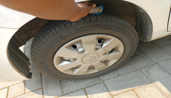 2013 Maruti Wagon R 1.0 LXI CNG, Petrol, Manual, 72,258 km, tyre