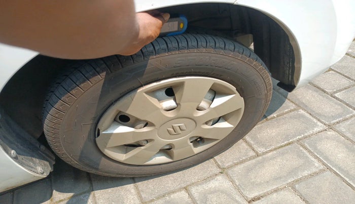 2013 Maruti Wagon R 1.0 LXI CNG, Petrol, Manual, 72,258 km, tyre