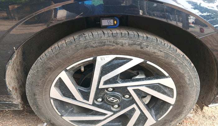 2024 Hyundai NEW I20 ASTA 1.2 MT, Petrol, Manual, 16,969 km, tyre