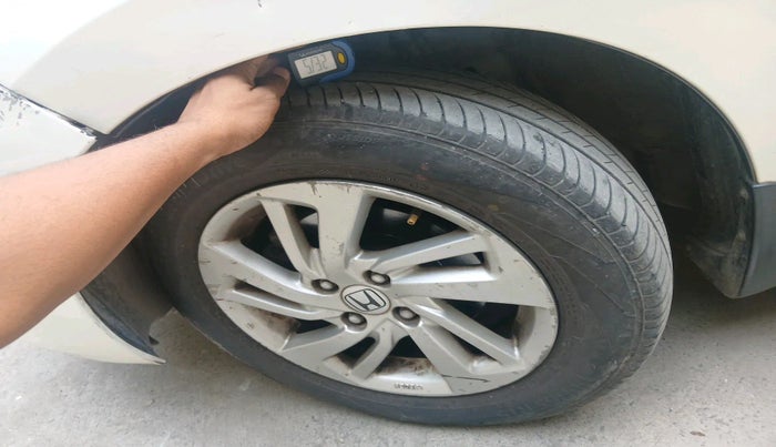 2016 Honda Jazz 1.2L I-VTEC V AT, Petrol, Automatic, 80,809 km, tyre