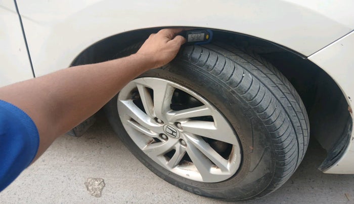 2016 Honda Jazz 1.2L I-VTEC V AT, Petrol, Automatic, 80,809 km, tyre